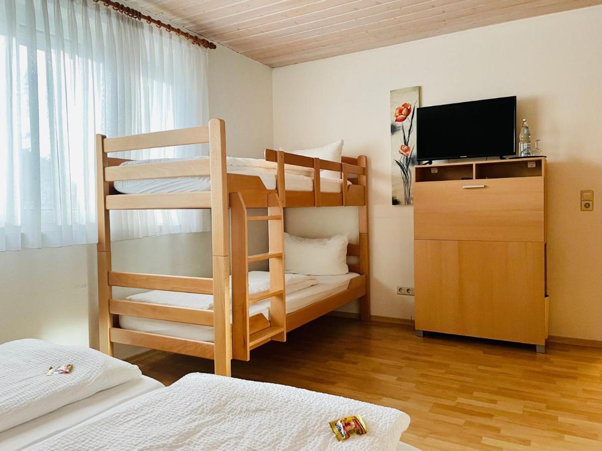 Gastehaus Gluck Wir Haben Immer Eintrittskarten Fur Den Europa-Park Fur Sie! Otel Rust Dış mekan fotoğraf