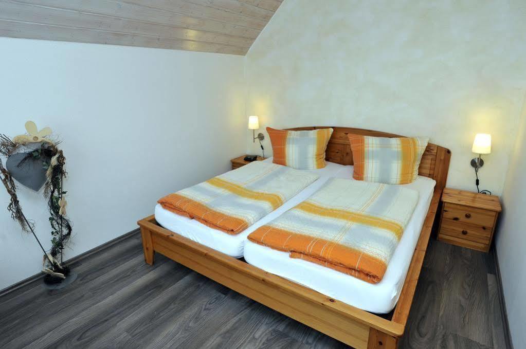 Gastehaus Gluck Wir Haben Immer Eintrittskarten Fur Den Europa-Park Fur Sie! Otel Rust Dış mekan fotoğraf