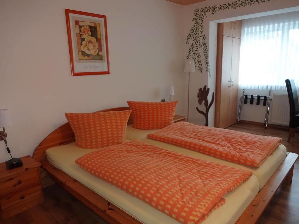 Gastehaus Gluck Wir Haben Immer Eintrittskarten Fur Den Europa-Park Fur Sie! Otel Rust Dış mekan fotoğraf