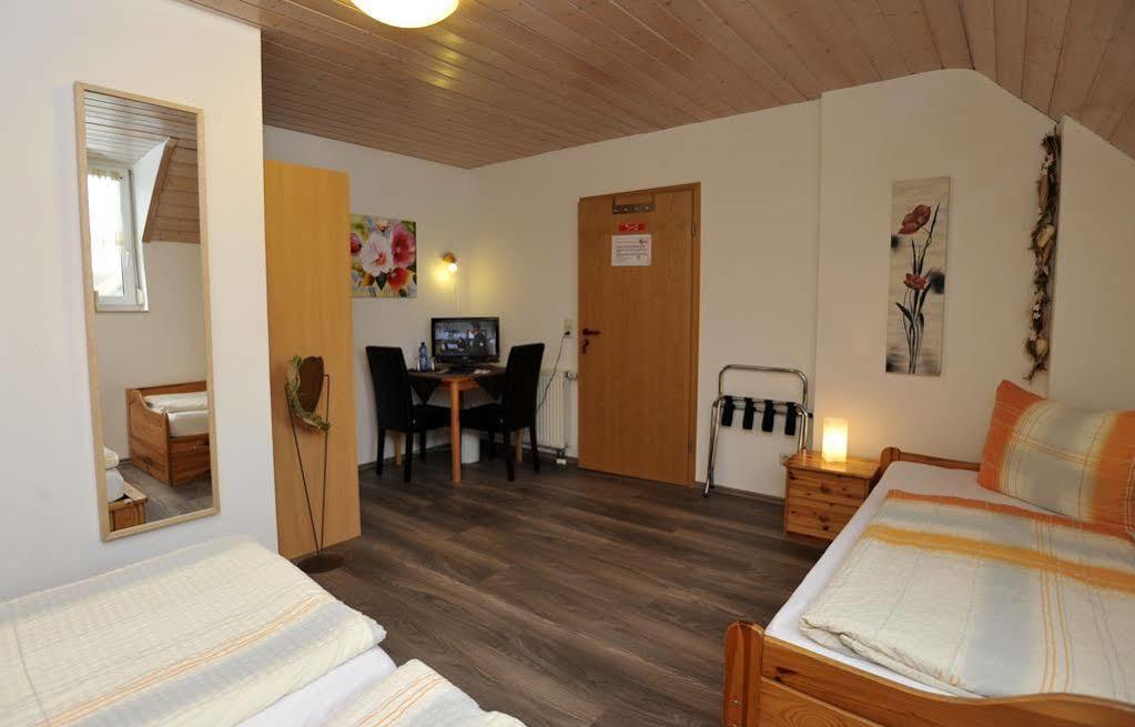 Gastehaus Gluck Wir Haben Immer Eintrittskarten Fur Den Europa-Park Fur Sie! Otel Rust Dış mekan fotoğraf