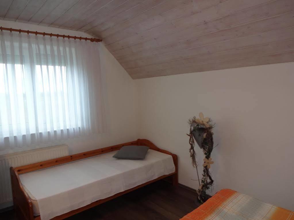 Gastehaus Gluck Wir Haben Immer Eintrittskarten Fur Den Europa-Park Fur Sie! Otel Rust Dış mekan fotoğraf