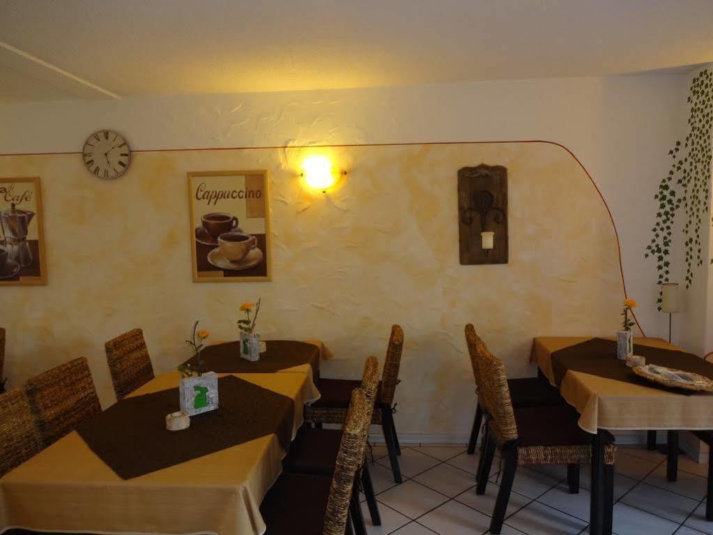 Gastehaus Gluck Wir Haben Immer Eintrittskarten Fur Den Europa-Park Fur Sie! Otel Rust Dış mekan fotoğraf