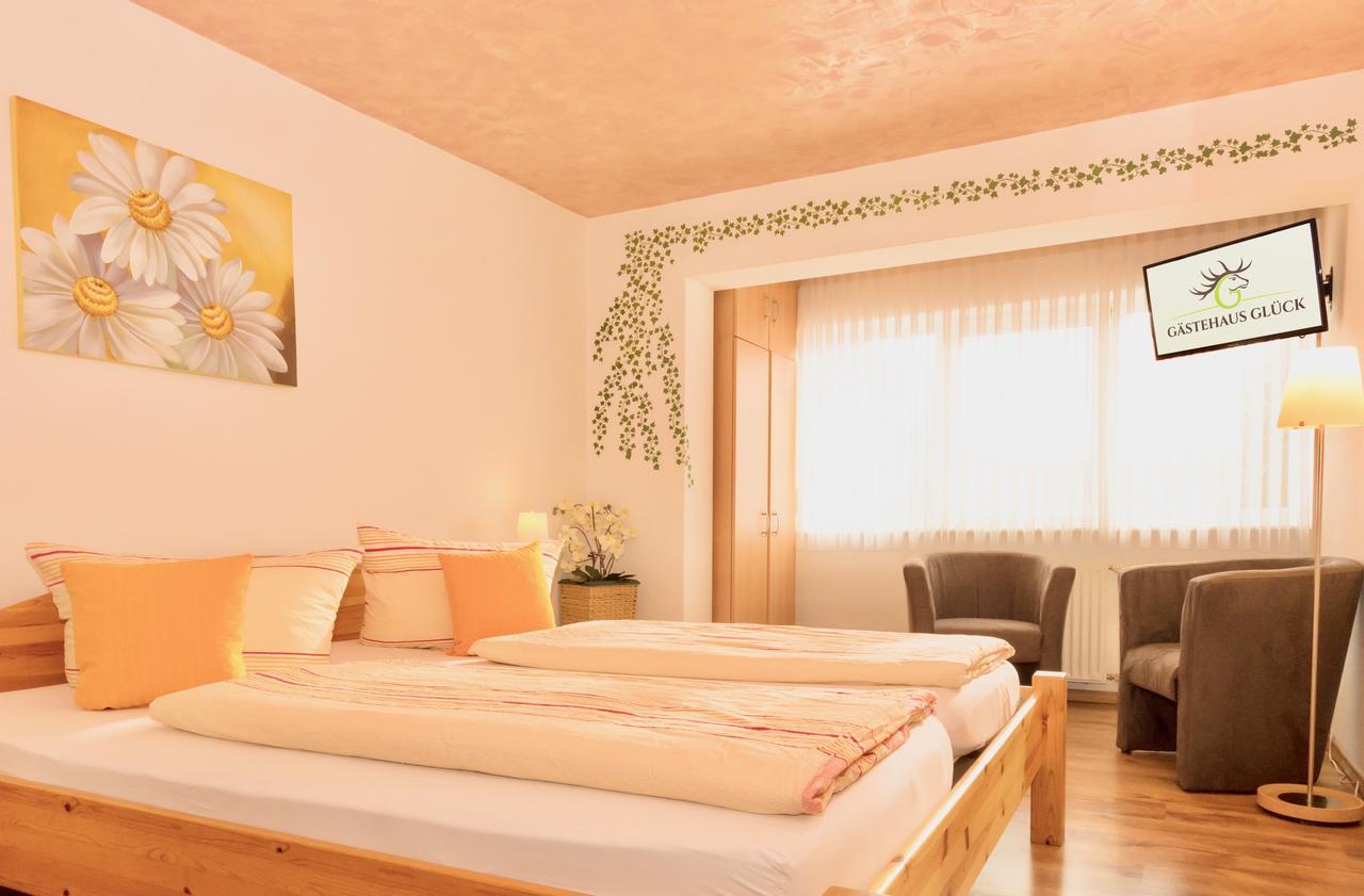 Gastehaus Gluck Wir Haben Immer Eintrittskarten Fur Den Europa-Park Fur Sie! Otel Rust Dış mekan fotoğraf